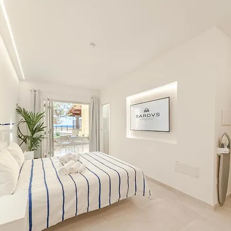 招待所 Sardvs B&beach 4*