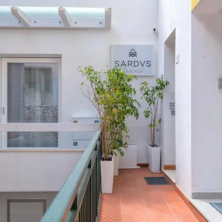 招待所 Sardvs B&beach 4*