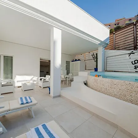 Sardvs B&beach 게스트하우스