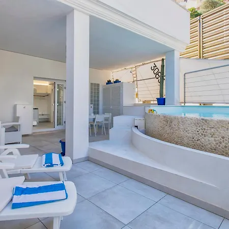 Sardvs B&beach 카스텔사르도